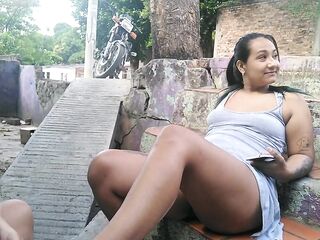 me encanta que me coman la twat en publico