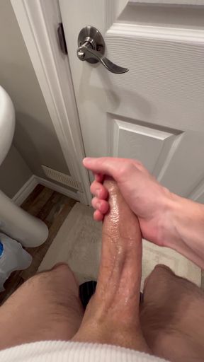 Seafoam babe gets a deepthroat from her fisherman boyfriend