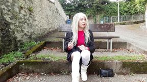 Themidnightminx chilling on a bench