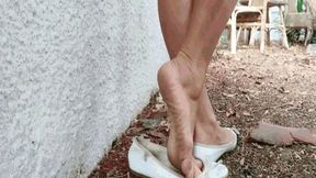 In white ballet flats, in the garden AVI(1280x720)FHD