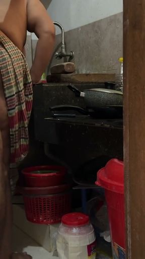 Indian Hot Mallu Ass Fucked In Kitchen When She Was Cooking (Part:2)   Clip 2