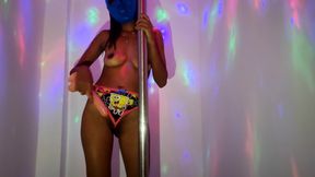 Skinny Sexy Girl Masturbated with a Dildo Since She Was Horny and Didn't Have Anyone to Give Her Pleasure.
