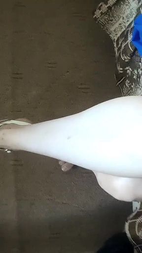 Real Handjob. Cum on My Stepsister's Feet in Sandals