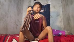 My little carrot was giving off a sticky, thick liquid #soloboy #mastubasi #asia #muncrat #ejakulasi
