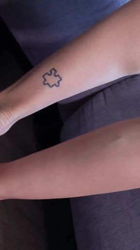 Gen Z Babe in Barefoot Sandals