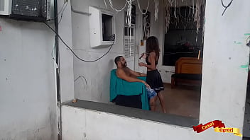 Minha enteada  me barbea e me da o cu