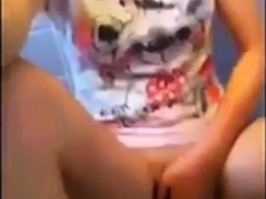 Amateur Asian Girl in Glasses Masturbating