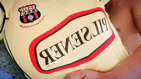 ¡diablos! mi cachonda madrastra teen colegiada tetona me da tremenda mamada a mi polla y terminamos teniendo sexo casual entre madrastra e hijastro, sexo real casero amateur.