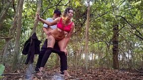 Met a country girl on the street and took her to the woods