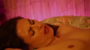 cortes do filme tia augusta - dri sexy e emme white lambendo cada parte do corpo uma da outra