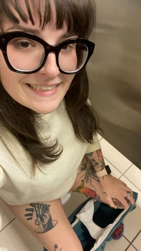 Come piss with me