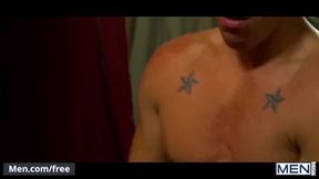 Men com Hunks JJ Knight and William Seed ride big cock till they cum