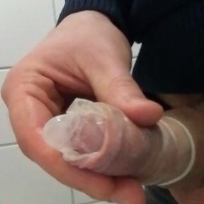 Cum in Condom