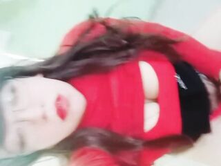 vilma le hace una mamada a hirsute