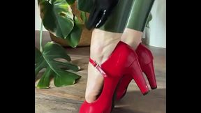 I love my transparent olive catsuit!!