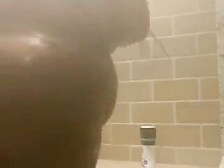 Black thot shows obese snatch