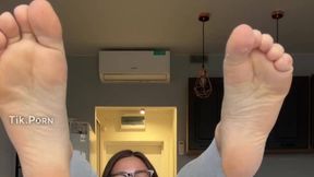 Social Media Creator @Juliaaaa @Squirting and #Solo #Big Ass #Glasses #Sexy #Brunette adult porn video | Tik.Porn