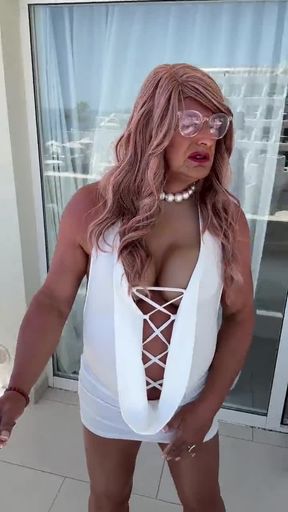 Sexy Crossdresser Kellycd2022 in sexy white dress and heels
