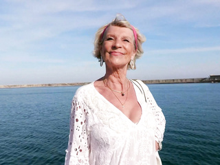 ”Eva's farewell tour, 70 years old!”