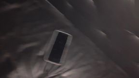 fui no swing e fiquei bem puta chupei varias rola no glorihole e levei gozada na buceta