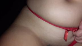 fui no swing e fiquei bem puta chupei varias rola no glorihole e levei gozada na buceta