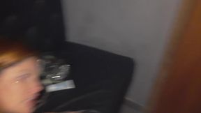 fui no swing e fiquei bem puta chupei varias rola no glorihole e levei gozada na buceta
