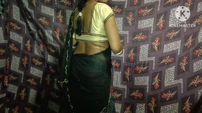 Desi Bhabhi Was Made a Mare and a Thick Dick Was Inserted in Her Pussy