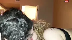Tinder Date Shows Up With Her Friend