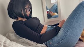 Pretty eGirl takes a messy facial from her nerd hubby