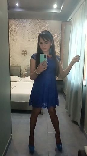 Feel pretty cute and feminine in this blue dress.