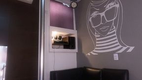 b2p balloon 12 pink in hotel