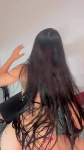 Watch as the pregnant Latina moves her delicious buttocks