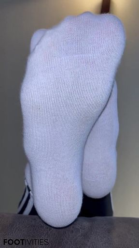 Silent Sock Tease - Ivys Feet - Footivities