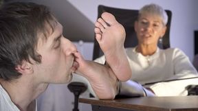 Demanding Boss Ruslana Needs Her Worker To Lick Shoes And Feet - Full - Russian Language - HD 2560x1440