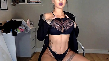 HORNY BUSINESS WOMAN - PUSSY MASTURBARTION with DILDO and HOT LINGERIE - Susy Gala