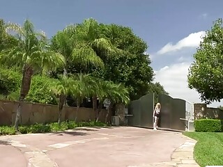 Smalltits tranny throats and barebacked by her teacher