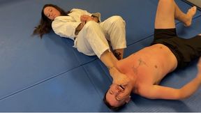 Beatrice karateka humiliate Kevin