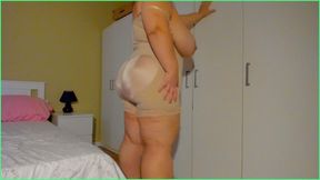 high hells bodyshape¬ nillon fans!