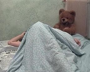 French whore plays with huge toys in solo action