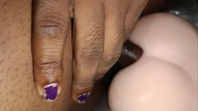 Pegando boneca em casa