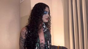 groupie girl gives up her ass for vip passes