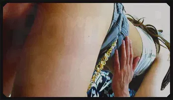 Sexy Suzanna has twat fingered in threesome