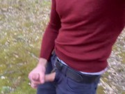 I jerk and squirt cum on my jeans at a public park! Tjenner