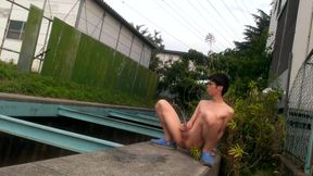 【6 Scene】Japanese boy peeing in public.