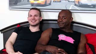 Interracial screwing with a muscular lad and a pale fella
