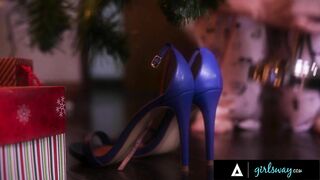 GIRLSWAY - Nice Girl Jenna Sativa Catches Sexy Santa Lexi Belle & Gets Wet Pussy For Christmas