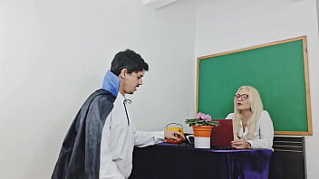 Dracula em fodi a professora particular