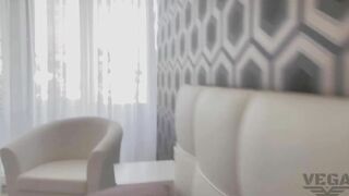 PARTY GROUP SEX 3 MEN POUNDED 2 DYKE SISTER