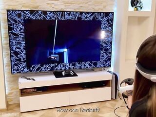 Tricky stepson screws his silly stepmom whilst this babe's in virtual reality