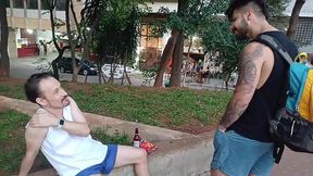fui conhecer a vizinhanca e levei rola xxl